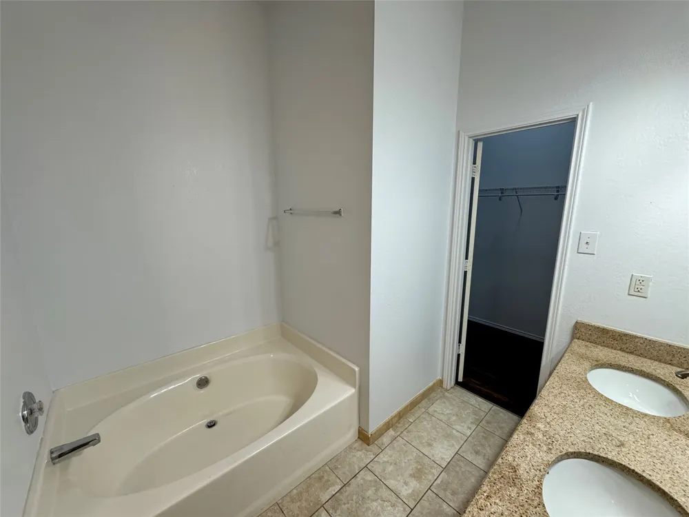 5424 Caribou Ridge Drive Watauga, TX 76137
