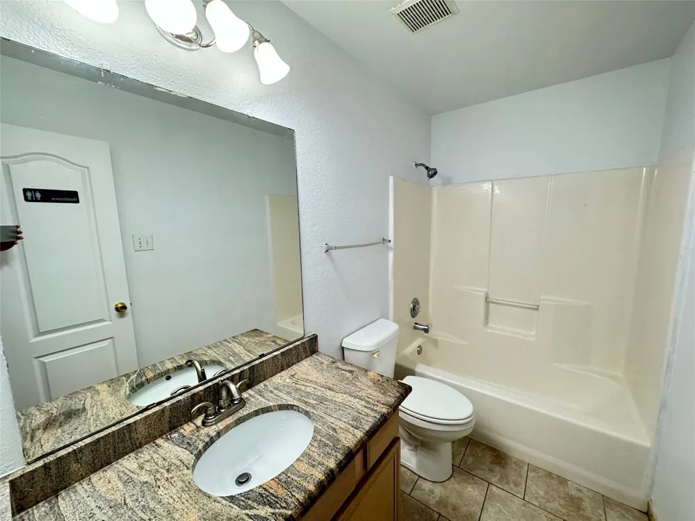 5424 Caribou Ridge Drive Watauga, TX 76137