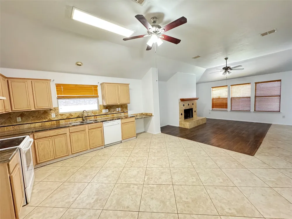 5424 Caribou Ridge Drive Watauga, TX 76137