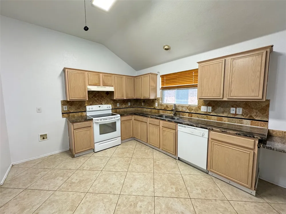 5424 Caribou Ridge Drive Watauga, TX 76137