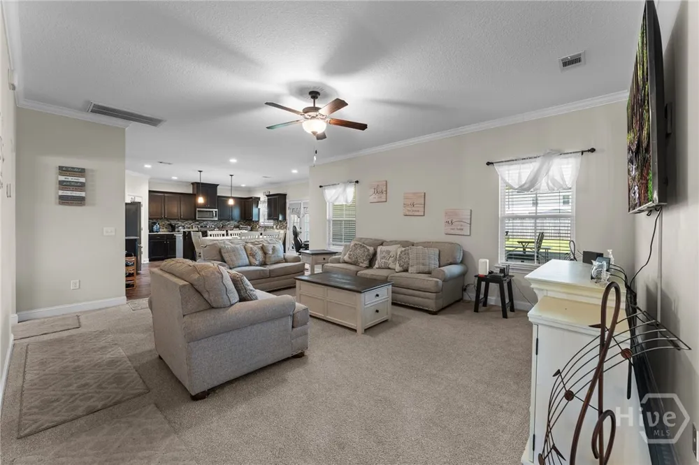 553 Thorp Circle Flemington, GA 31313