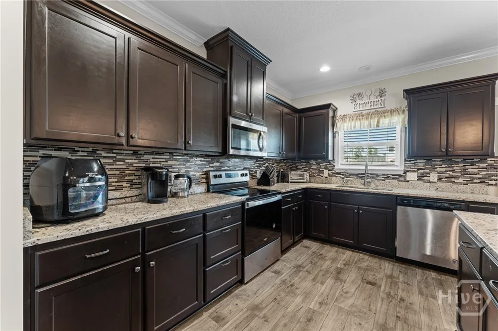 553 Thorp Circle Flemington, GA 31313