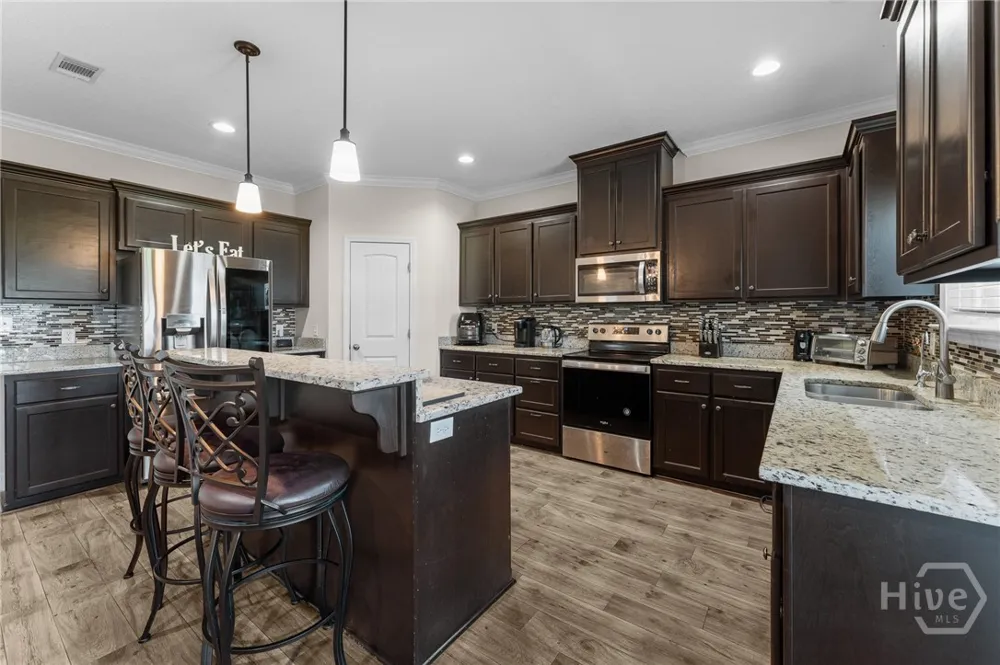 553 Thorp Circle Flemington, GA 31313