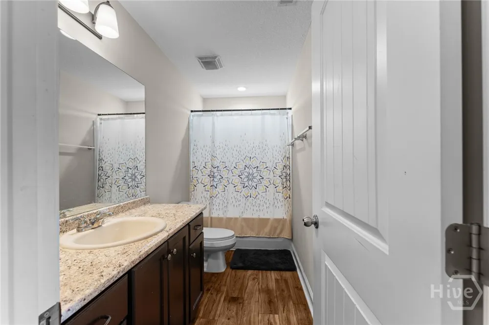 553 Thorp Circle Flemington, GA 31313