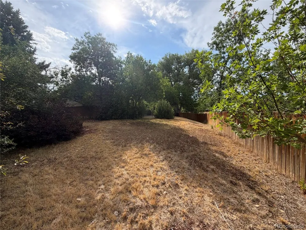 6218 S Cherry Circle Centennial, CO 80121