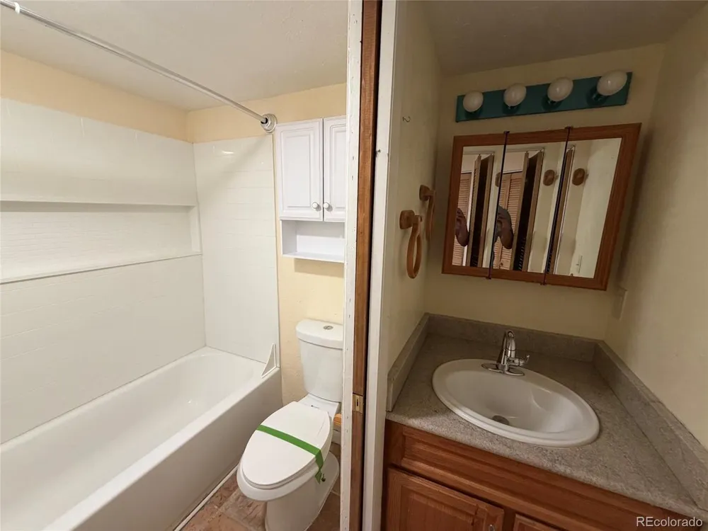 6218 S Cherry Circle Centennial, CO 80121