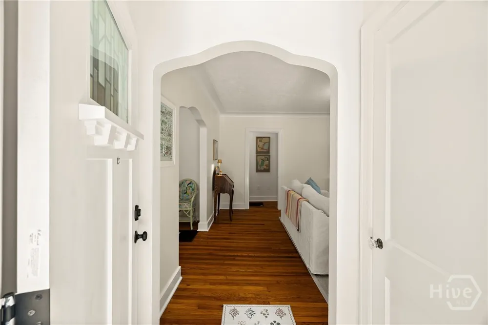 1318 E 51st Street Savannah, GA 31404