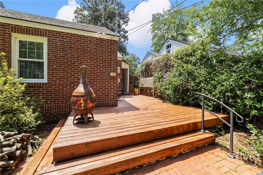 1318 E 51st Street Savannah, GA 31404