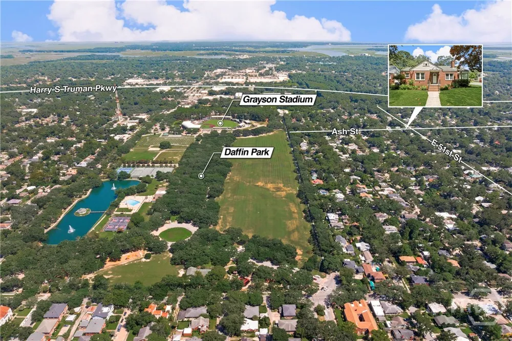 1318 E 51st Street Savannah, GA 31404