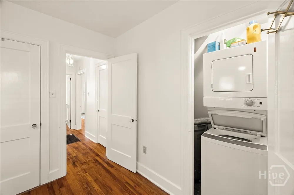 1318 E 51st Street Savannah, GA 31404