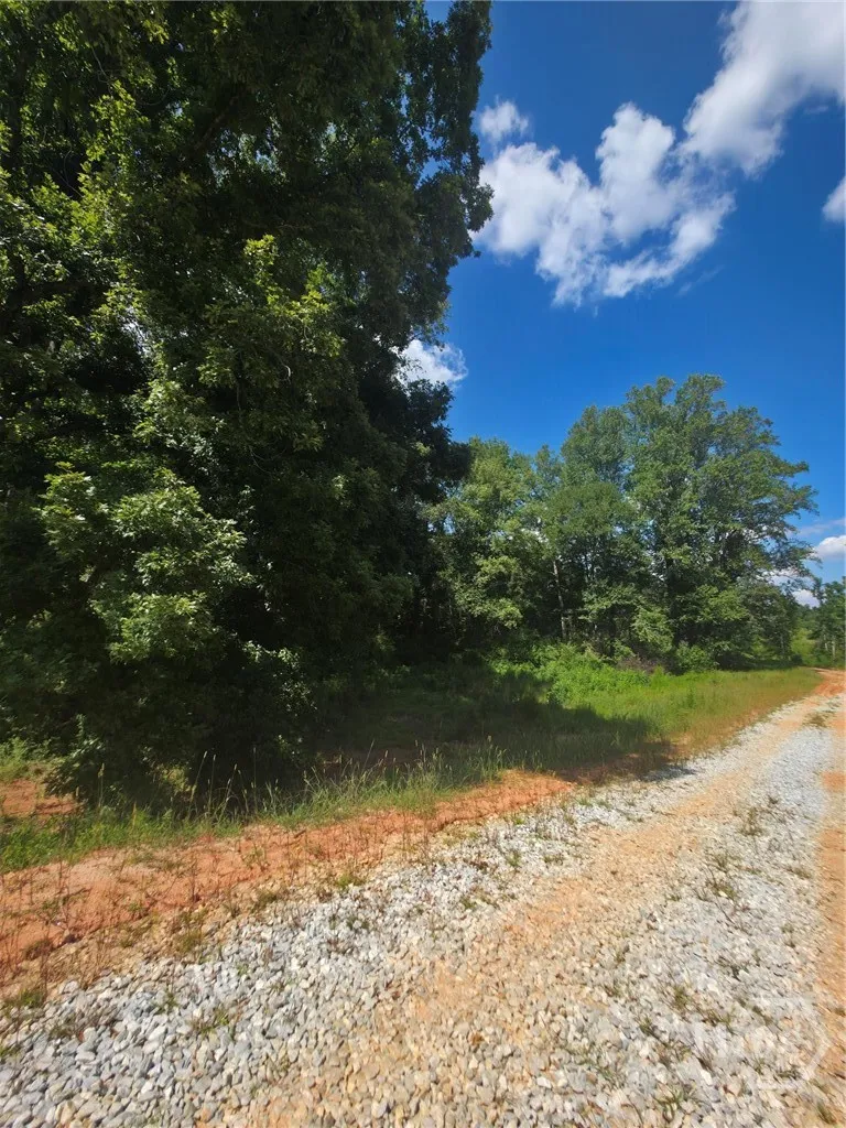 74 Charlotte Circle Statham, GA 30666