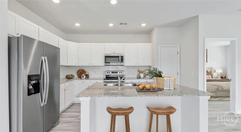 2 Venice Place #Crane Pooler, GA 31322