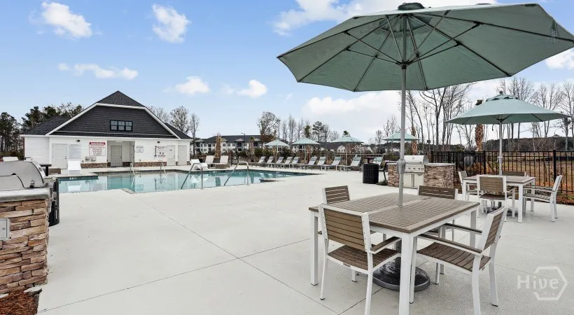 2 Venice Place #Crane Pooler, GA 31322
