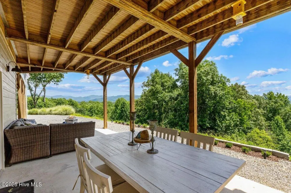 122 Oak Terrace Hayesville, NC 28904