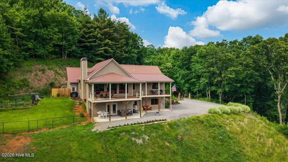 122 Oak Terrace Hayesville, NC 28904
