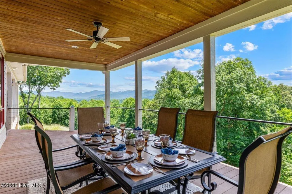 122 Oak Terrace Hayesville, NC 28904