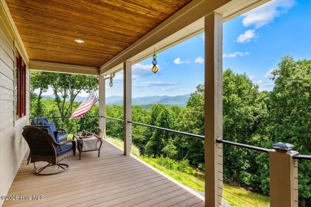 122 Oak Terrace Hayesville, NC 28904