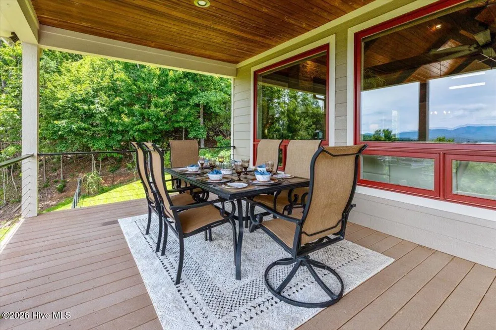 122 Oak Terrace Hayesville, NC 28904