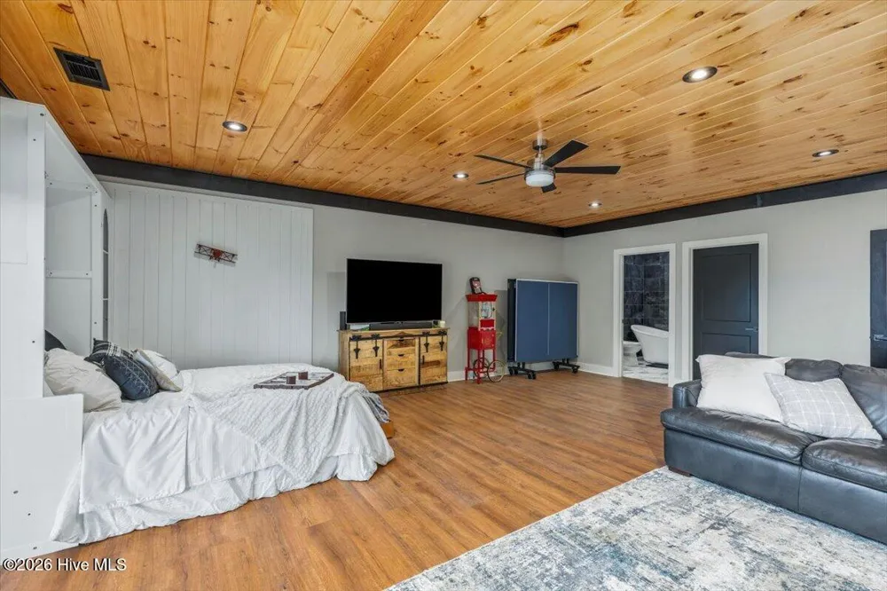 122 Oak Terrace Hayesville, NC 28904