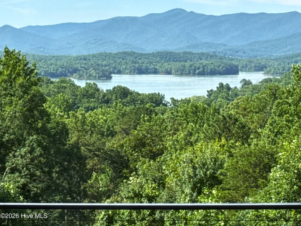 122 Oak Terrace Hayesville, NC 28904