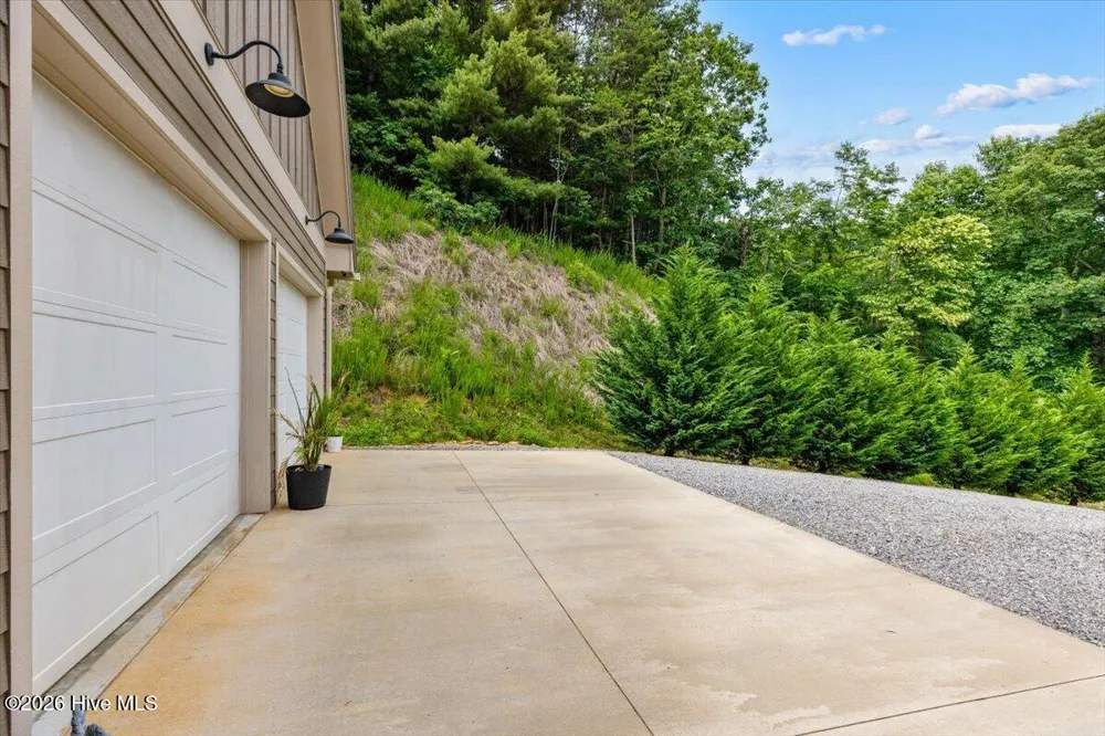 122 Oak Terrace Hayesville, NC 28904