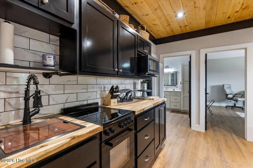 122 Oak Terrace Hayesville, NC 28904
