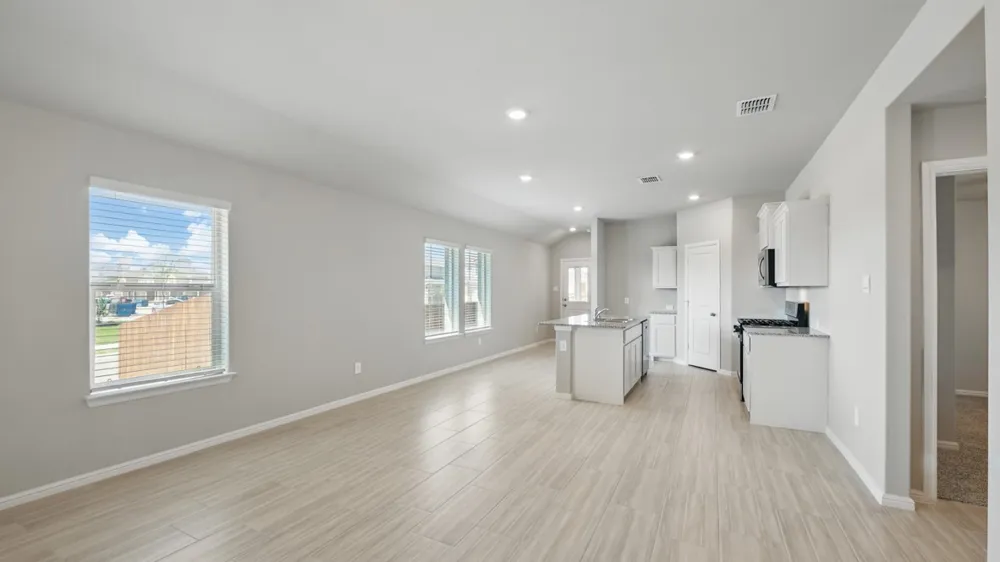 162 DAVIS LANE Newark, TX 76071