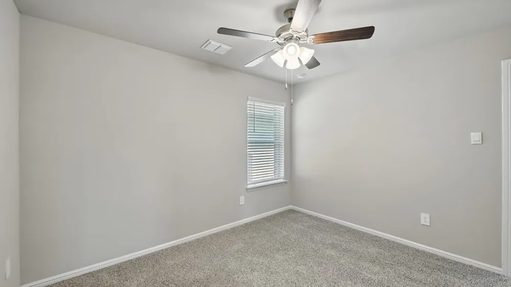 162 DAVIS LANE Newark, TX 76071