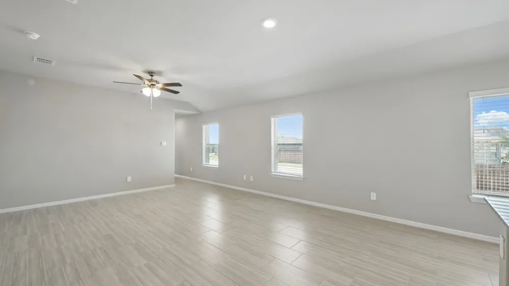 146 DAVIS LANE Newark, TX 76071