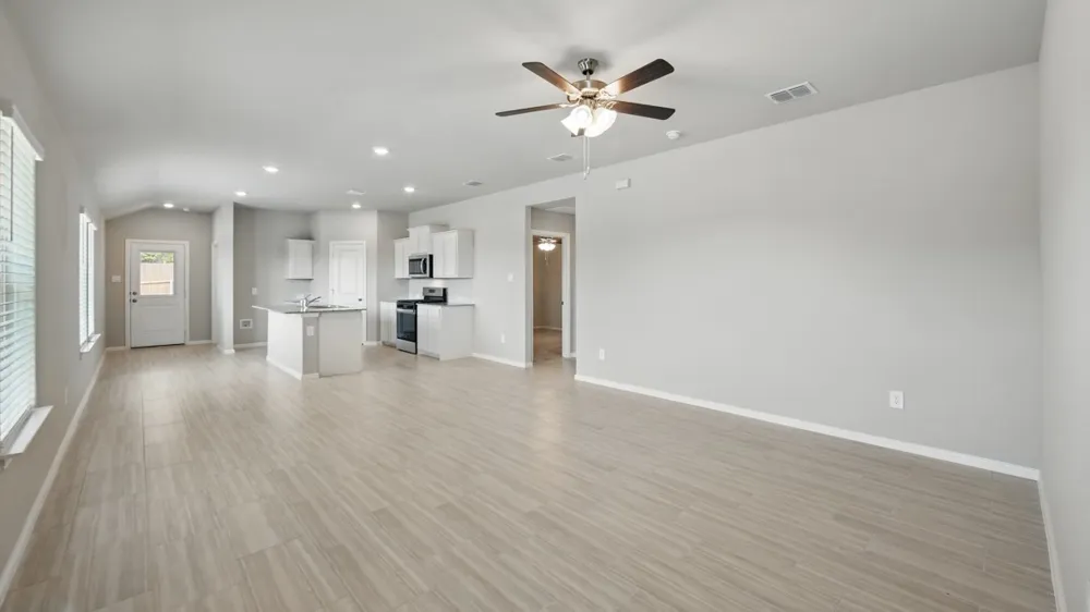 146 DAVIS LANE Newark, TX 76071