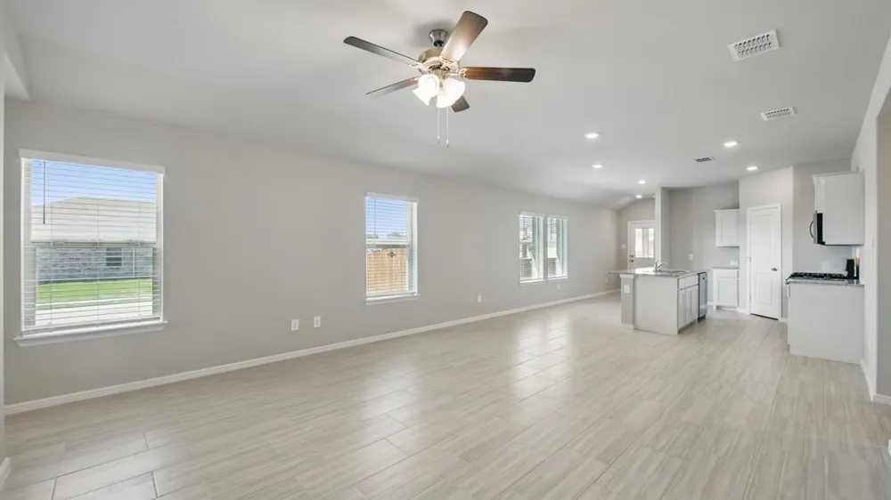 146 DAVIS LANE Newark, TX 76071