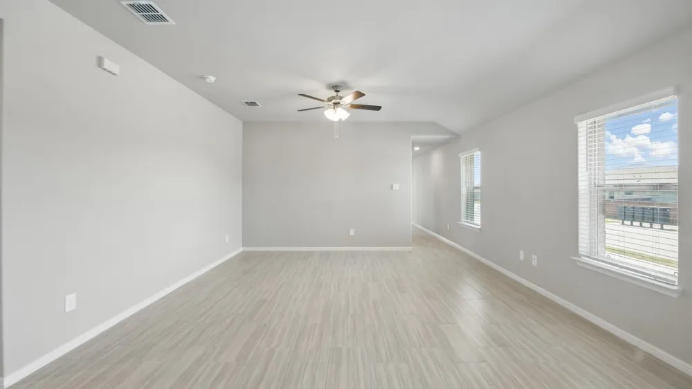 146 DAVIS LANE Newark, TX 76071