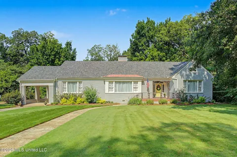 2747 Magnolia Drive