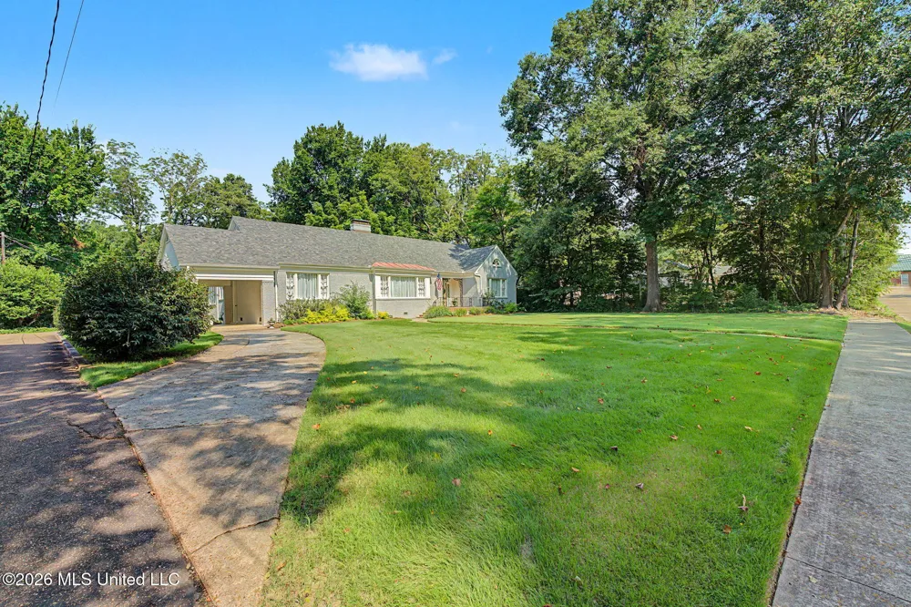 2747 Magnolia Drive Hernando, MS 38632