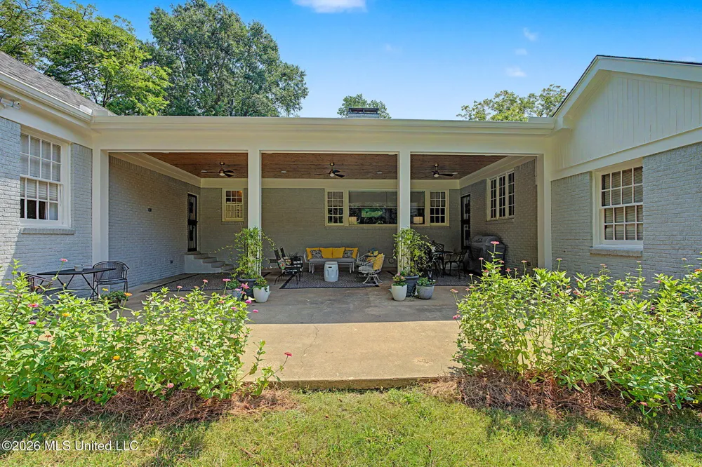 2747 Magnolia Drive Hernando, MS 38632