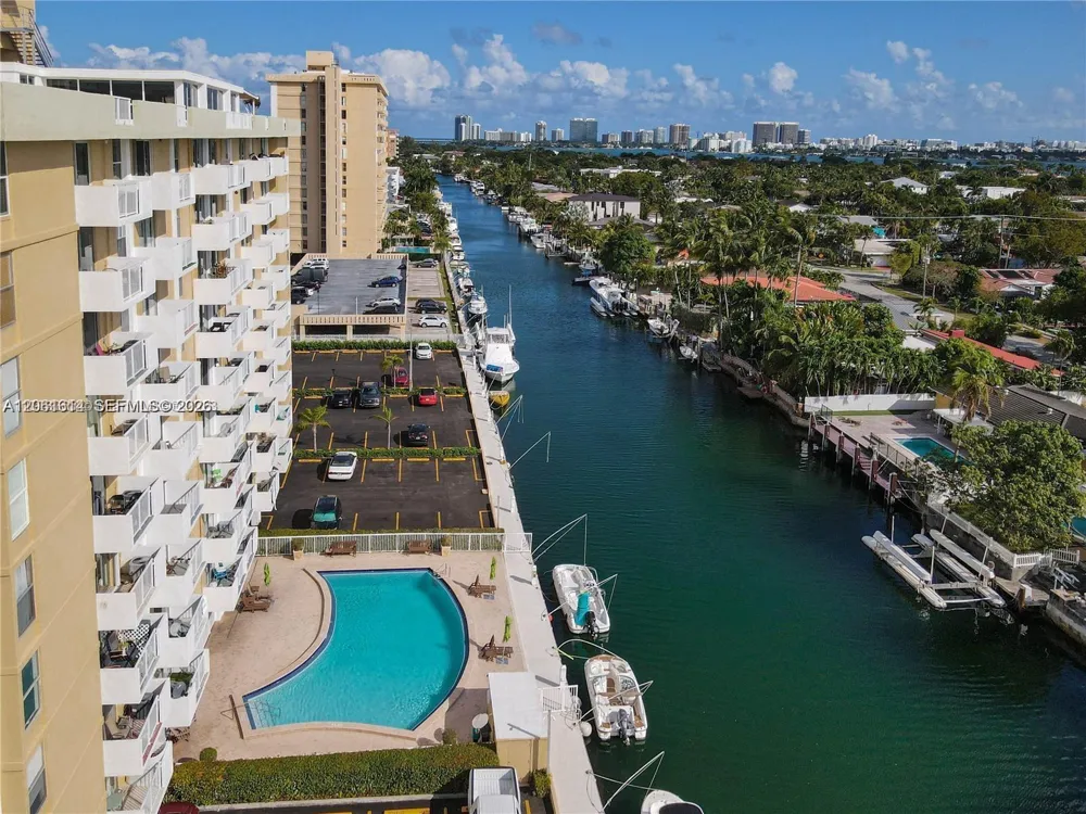 2020 NE 135th St #710 North Miami, FL 33181