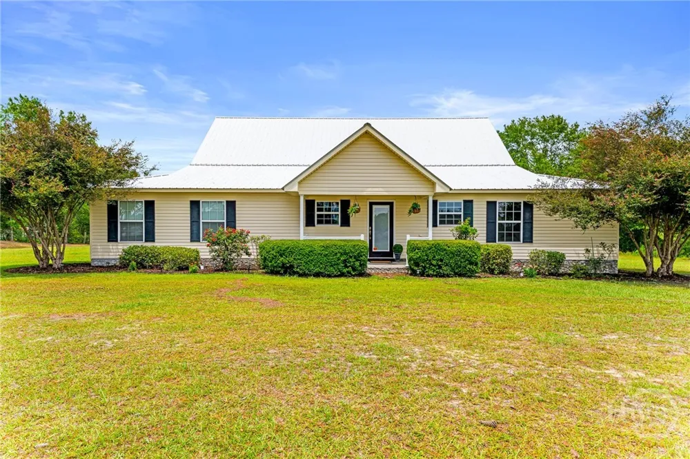 762 Old McLeod Bridge Road Adrian, GA 31002