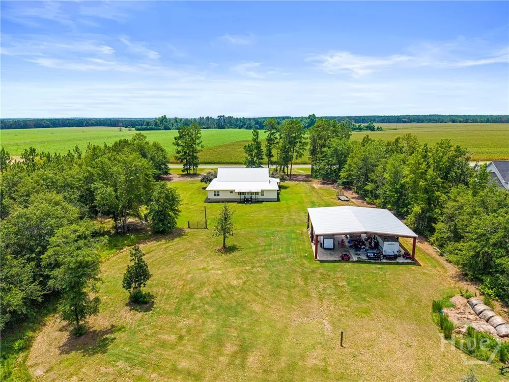 762 Old McLeod Bridge Road Adrian, GA 31002