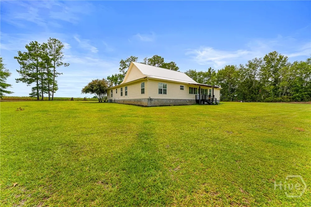 762 Old McLeod Bridge Road Adrian, GA 31002