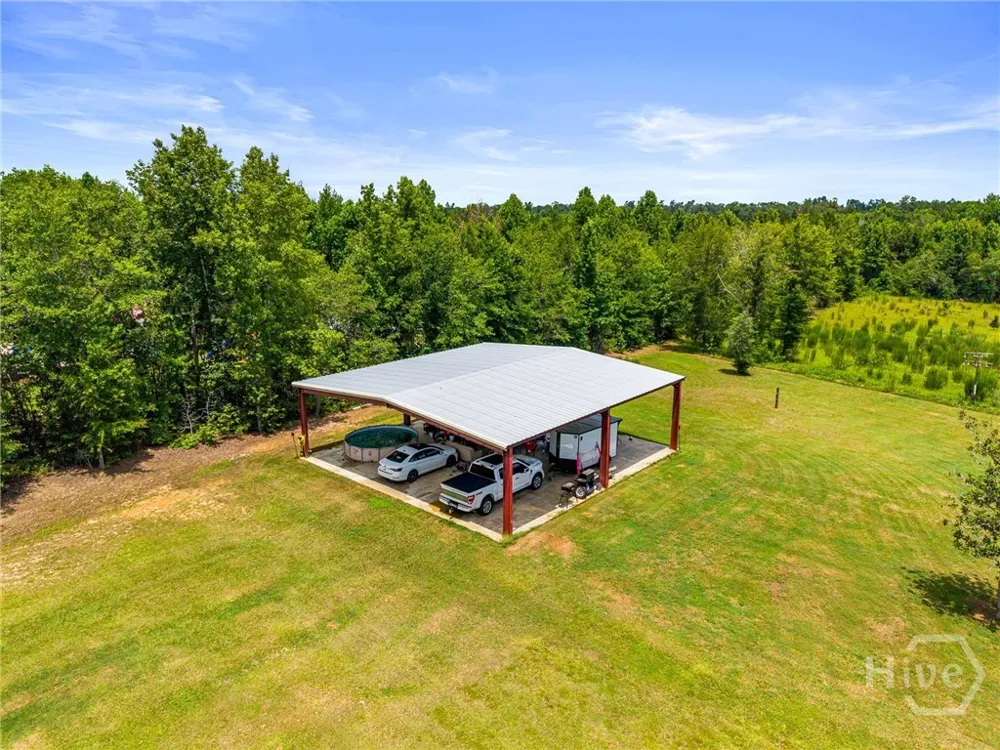 762 Old McLeod Bridge Road Adrian, GA 31002