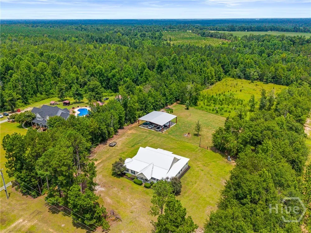 762 Old McLeod Bridge Road Adrian, GA 31002