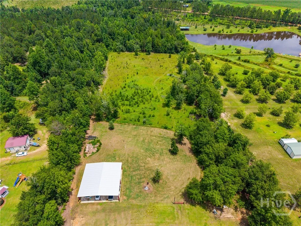 762 Old McLeod Bridge Road Adrian, GA 31002