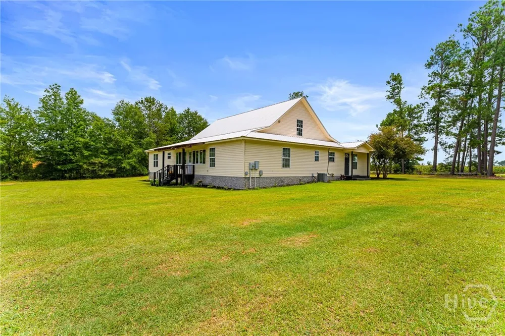 762 Old McLeod Bridge Road Adrian, GA 31002