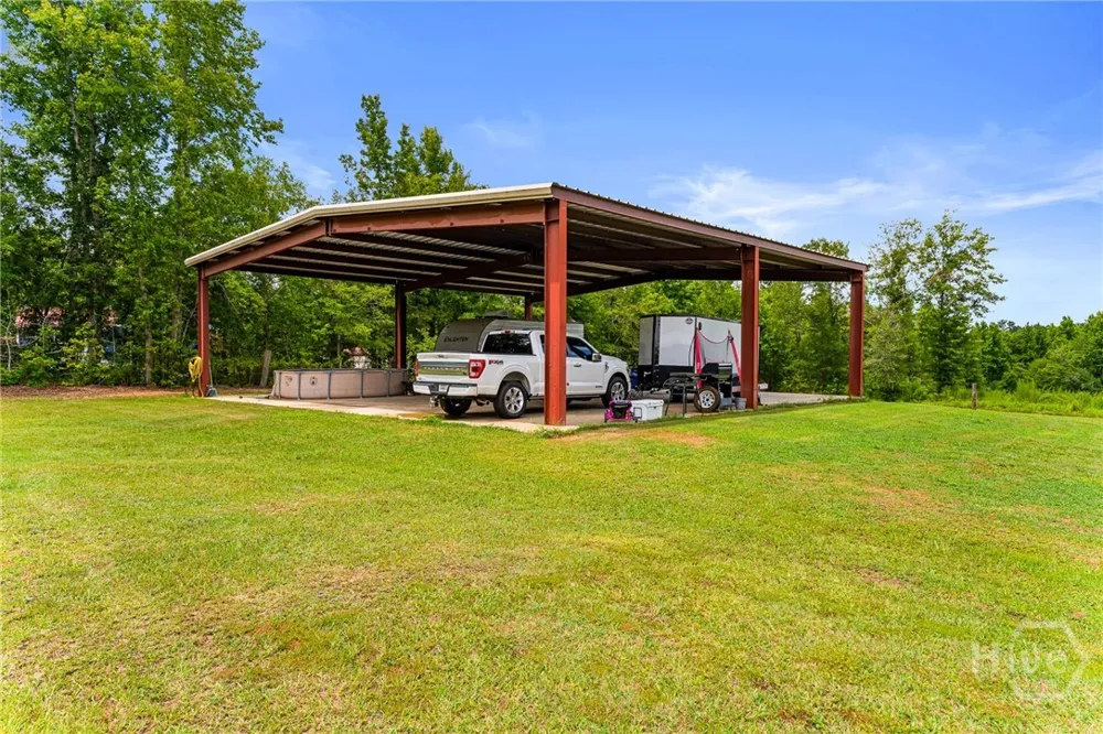 762 Old McLeod Bridge Road Adrian, GA 31002