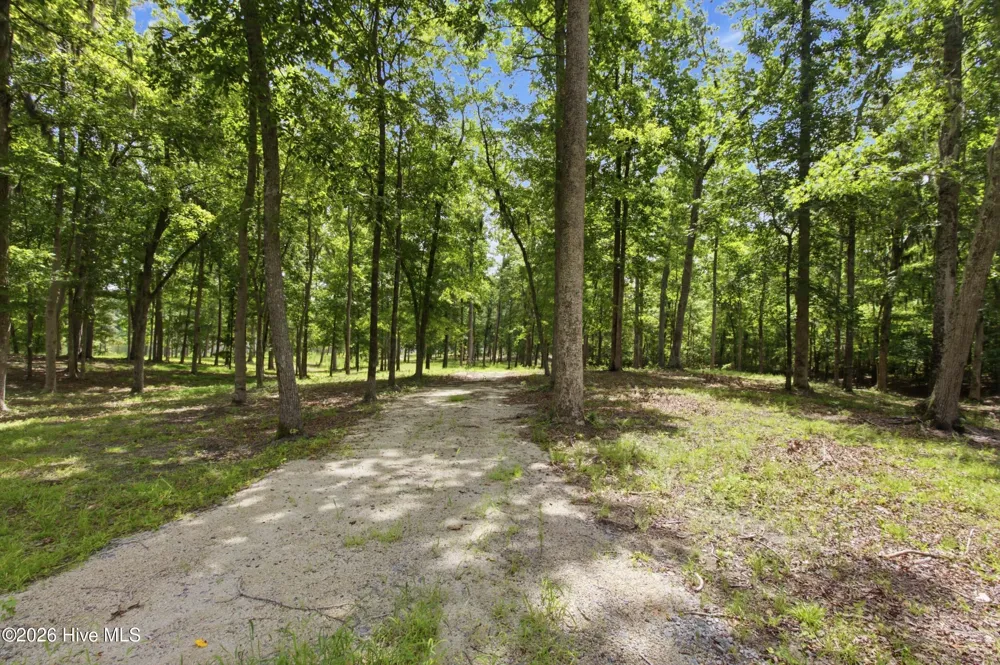 4725 Creeks Junction Road Blounts Creek, NC 27814