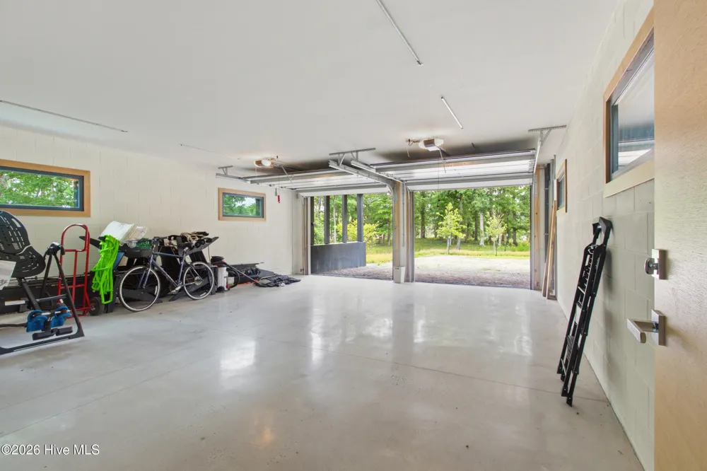 4725 Creeks Junction Road Blounts Creek, NC 27814