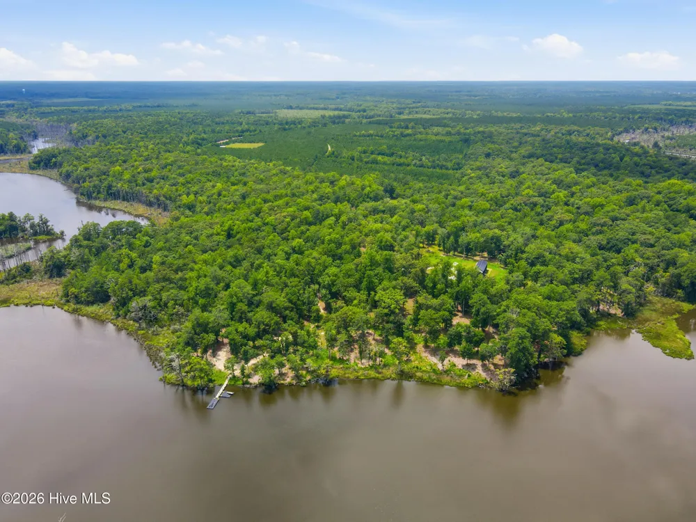 4725 Creeks Junction Road Blounts Creek, NC 27814