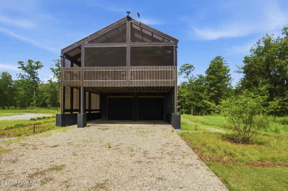 4725 Creeks Junction Road Blounts Creek, NC 27814