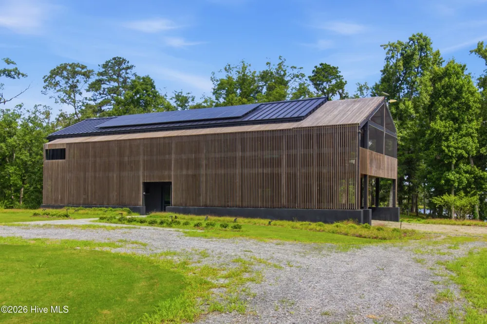 4725 Creeks Junction Road Blounts Creek, NC 27814
