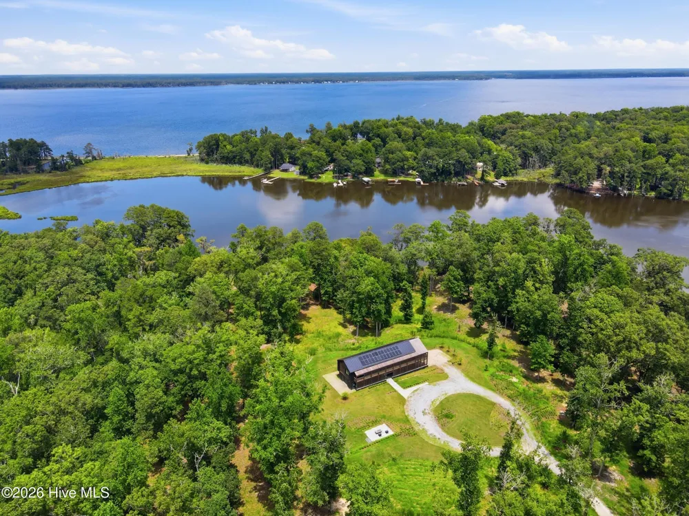 4725 Creeks Junction Road Blounts Creek, NC 27814